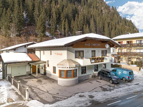 Property building, Winter