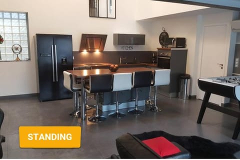 Loft 5* Centre, terras. park babyfoot clim vélos Villa in Provence-Alpes-Côte d'Azur