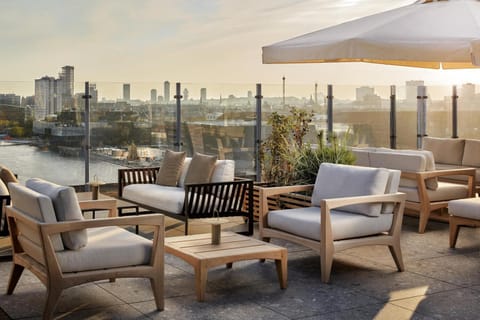 Lounge or bar