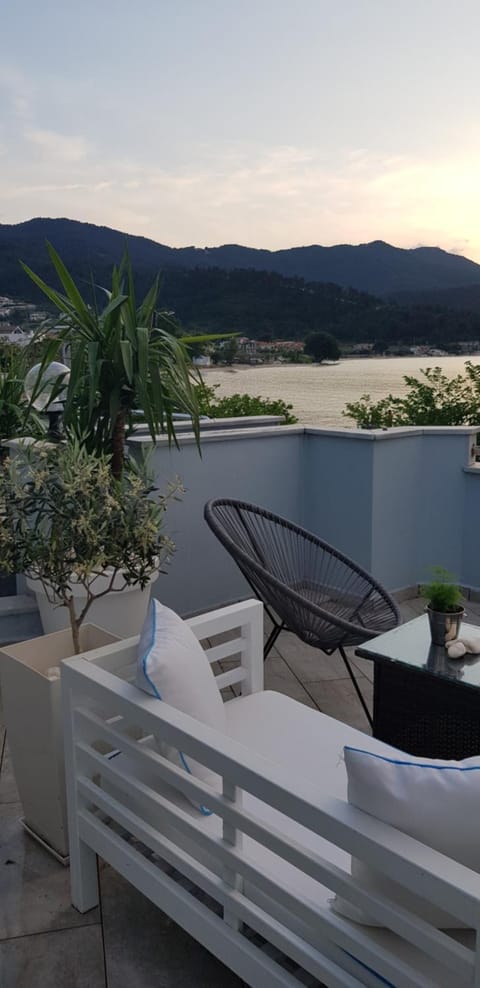 View (from property/room), Balcony/Terrace