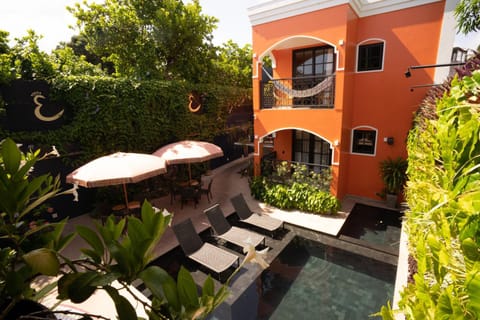 Property building, Garden view, Pool view, Swimming pool