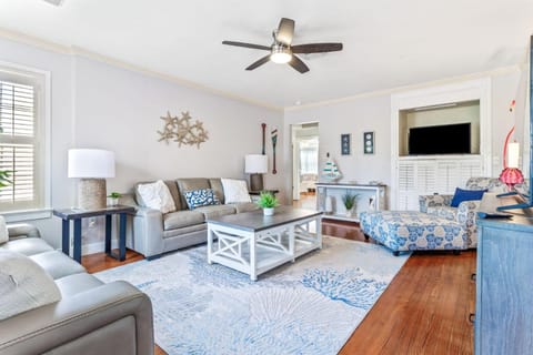 Coconut Beach House House in Clearwater Beach