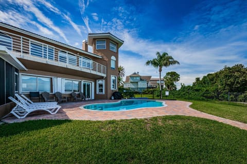 Florida Villa House in Palm Harbor