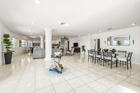 Florida Villa House in Palm Harbor