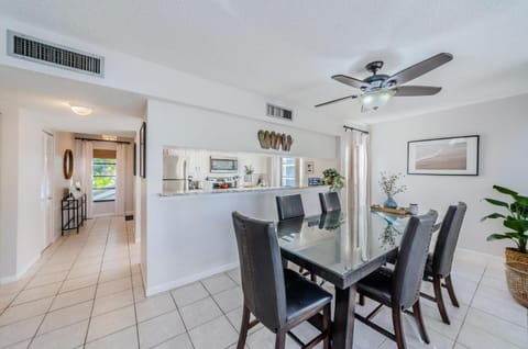 Hidden Beach Retreat House in Clearwater Beach