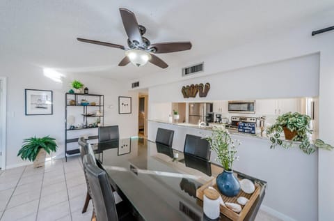 Hidden Beach Retreat House in Clearwater Beach