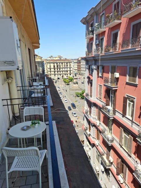 Property building, Patio, Neighbourhood, Bird's eye view, Summer, View (from property/room), City view, Street view, Street view, Location, Quiet street view