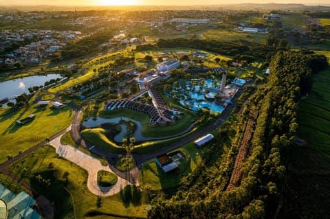 Property building, Bird's eye view, Swimming pool