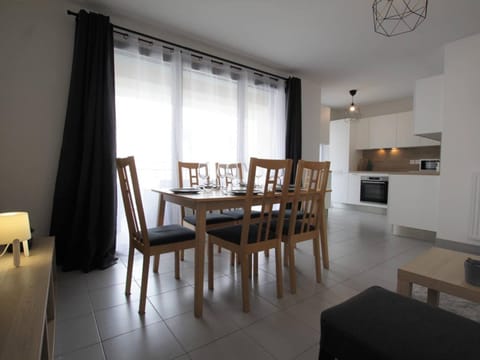Appartement lumineux 4P/8 pers, 2 terrasses, parking privé, cœur de Briançon - FR-1-330C-119 Apartment in Briançon
