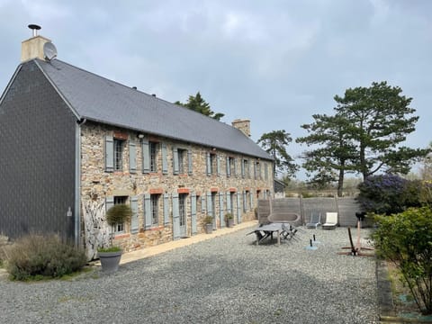 Gite Ouest de la pointe d'Agon House in Normandy