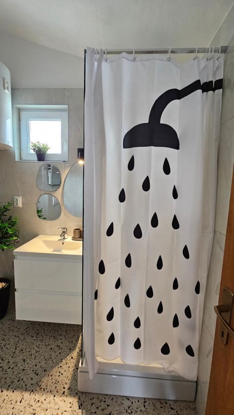 Shower, Bathroom, Bath