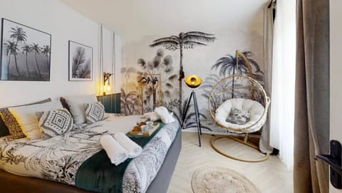 Photo of the whole room, Bedroom