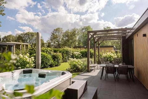 Natural landscape, Garden, Hot Tub, Balcony/Terrace, Garden view