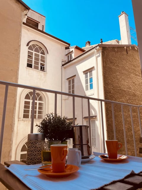 Balcony/Terrace, Inner courtyard view, Parking, air conditioner