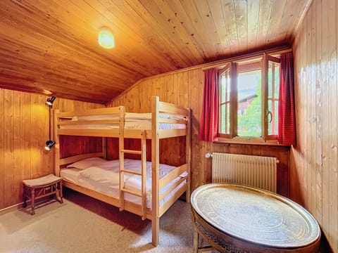 Bedroom, bunk bed