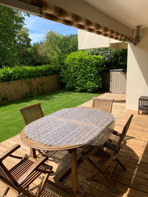 Magnifique T2 avec terrasse et Jardin privé Apartment in Mandelieu-La Napoule