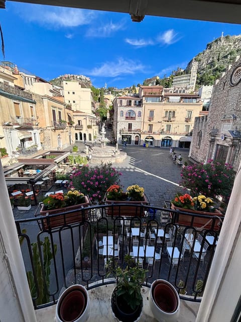 Property building, Natural landscape, View (from property/room), Balcony/Terrace, City view