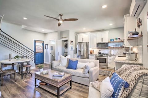 Dog-Friendly San Diego Home - 1 Mi to Ocean Beach House in Ocean Beach