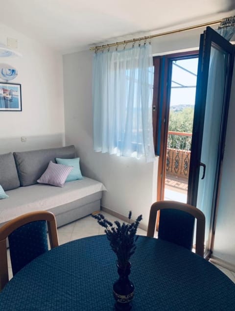 One bedroom apartment with terrace and seaview - B Apartment in Šibenik-Knin County, Croatia