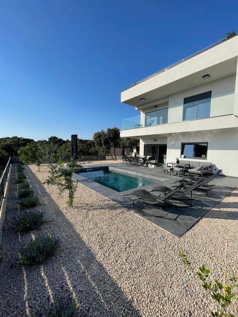 Inner courtyard view