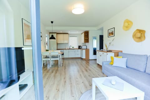 M&K Apartament Słomkowe Kapelusze - Sobieszewo, Wyspa Sobieszewska Apartment in Gdansk