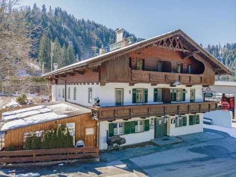 Property building, Winter