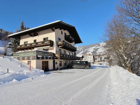 Property building, Winter