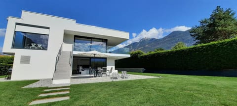 Property building, Breakfast