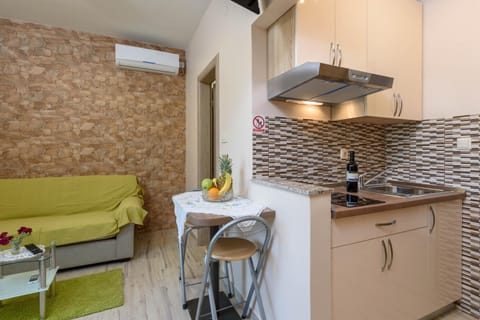 Villa Tatinja a5-6 Apartment in Okrug Gornji