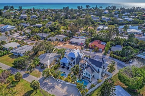 Casa Amiga by Beach Retreats House in Anna Maria Island