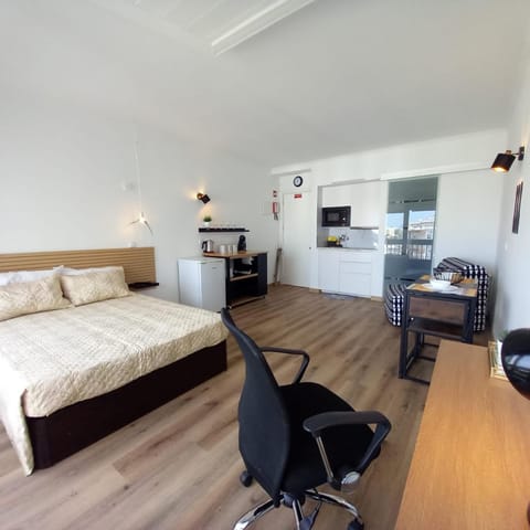 Living room, Photo of the whole room