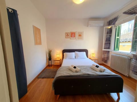 Bed, Bedroom, air conditioner