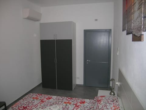 Bed, Bedroom, wardrobe