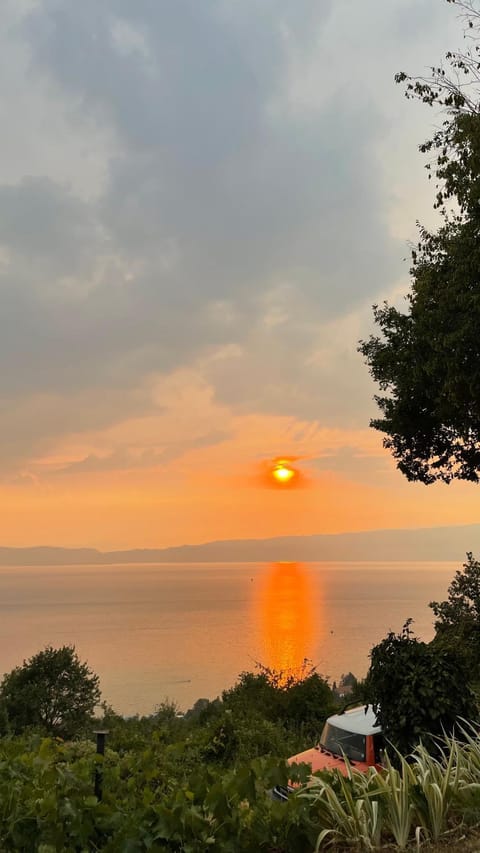 Sunset House Apartment in Municipality of Ohrid, North Macedonia