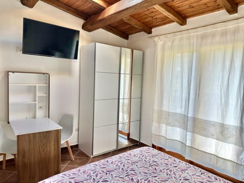 TV and multimedia, Photo of the whole room, Bedroom, wardrobe