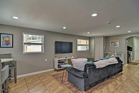 St Petersburg Escape - 3 Miles to the Beach! House in St Petersburg