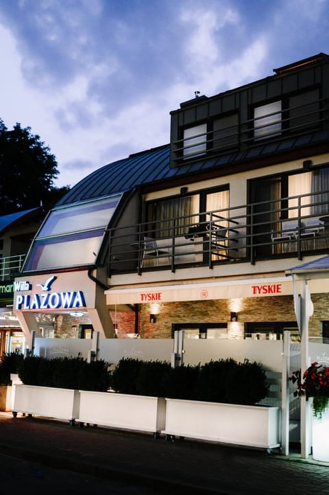 Property building, Night