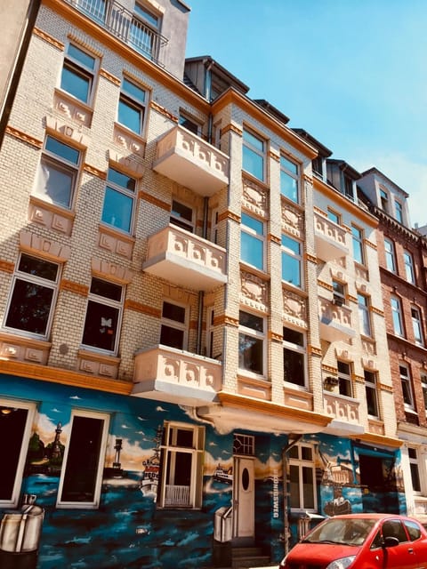 Property building, Facade/entrance