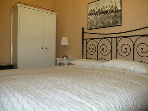 Decorative detail, Bedroom