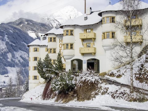 Property building, Winter