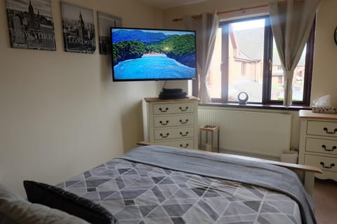 TV and multimedia, Bedroom