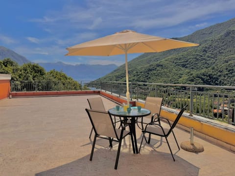 Spring, Day, View (from property/room), Balcony/Terrace, Dining area, Mountain view