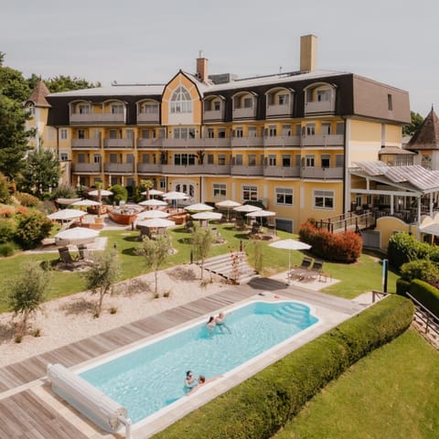 Property building, Swimming pool