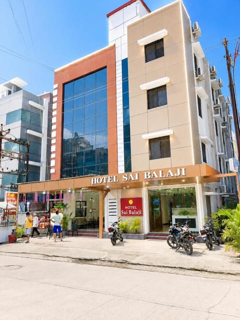 Property building, Day