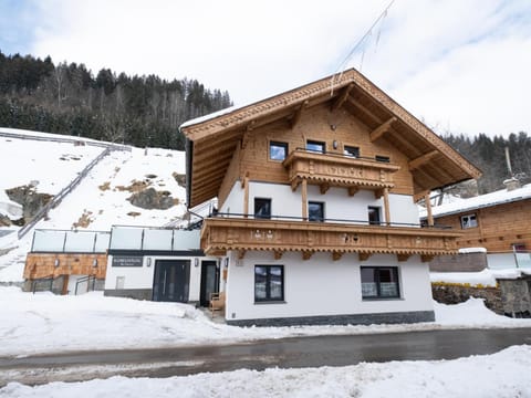 Property building, Winter