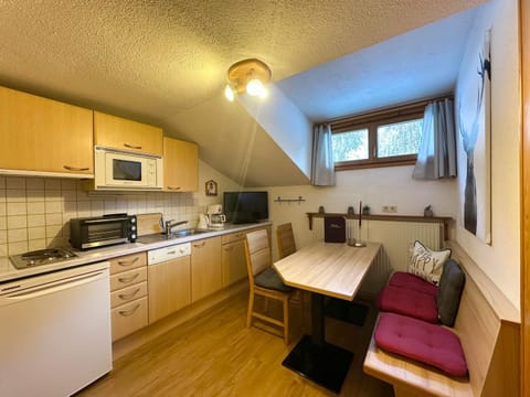 Apartpension Schollberg Bed and Breakfast in Saint Anton am Arlberg