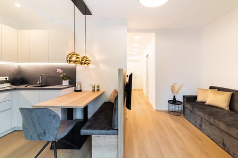 Kitchen or kitchenette, Living room