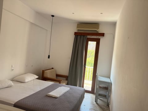 Zorbas Hotel in Crete