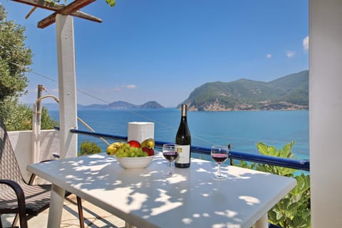 Balcony/Terrace, Mountain view