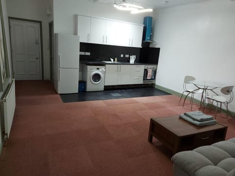 Queen Suite Apartment in Ipswich